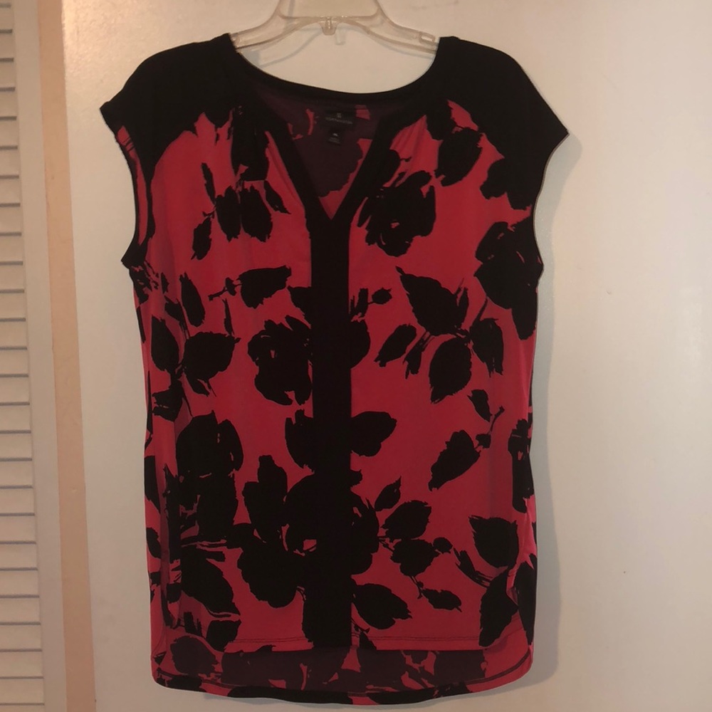 Sleeveless pink and black top
